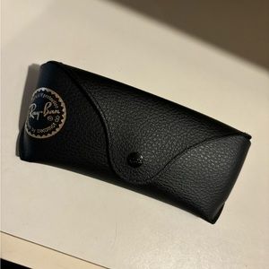 Ray Ban Black leather case